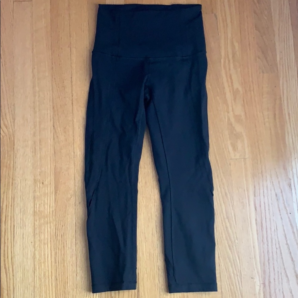 Lululemon Leggings (size 4, crop, slits by calves)